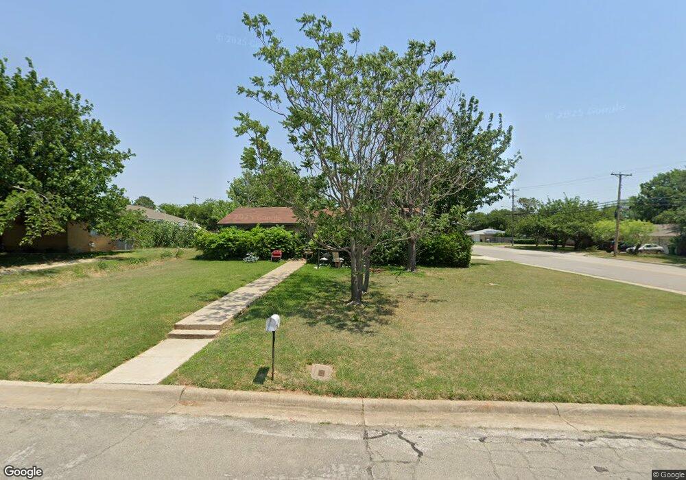 5300 Tiffin Dr, North Richland Hills, TX 76180 - photo 1