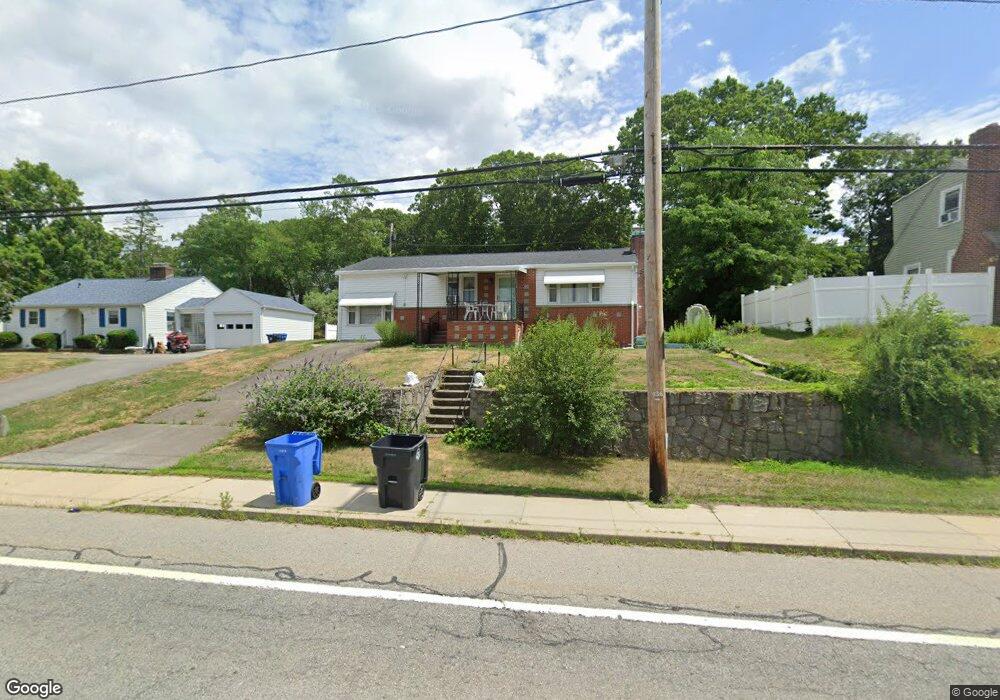 593 Mendon Rd, Cumberland, RI 02864 - photo 1