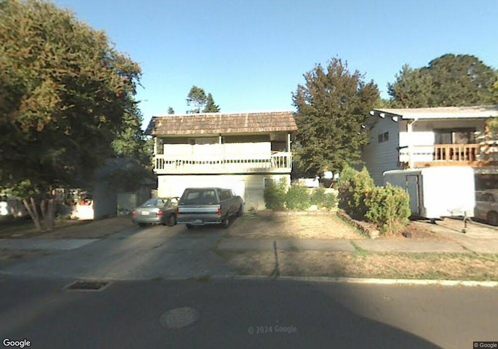 1043 Hallinan St, Lake Oswego, OR 97034 - photo 1