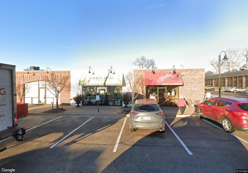 795 Lake St E, Wayzata, MN 55391 - photo 1