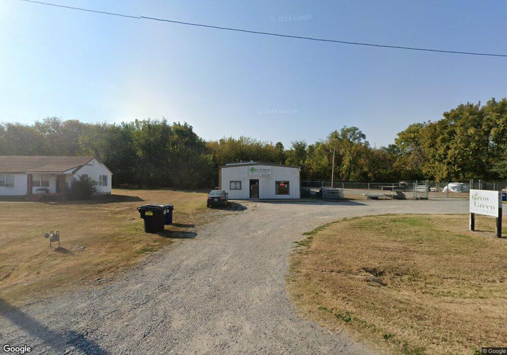 702 E Main St, Locust Grove, OK 74352 - photo 1