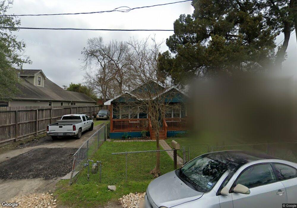 107 Westfield St, Houston, TX 77022 - photo 1