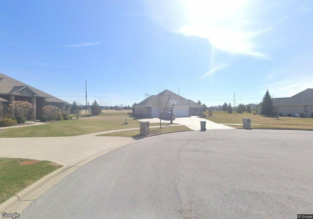 5881 Livery Cir, Findlay, OH 45840 - photo 1