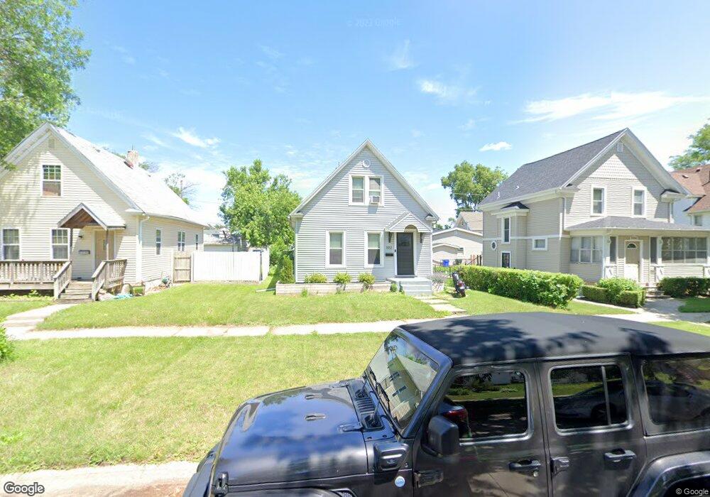 1012 D Ave NW, Cedar Rapids, IA 52405 - photo 1