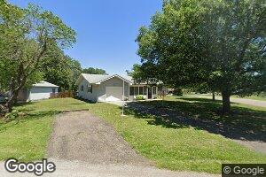 400 Kansa Dr, Ozawkie, KS 66070