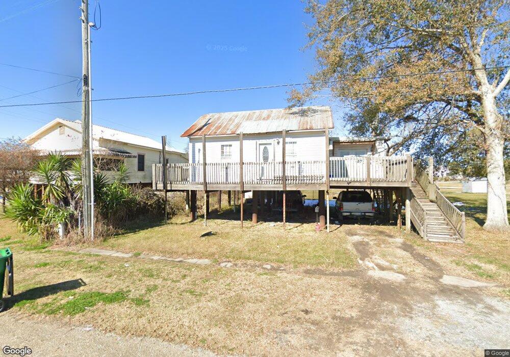503 Canal St, Delcambre, LA 70528 - photo 1