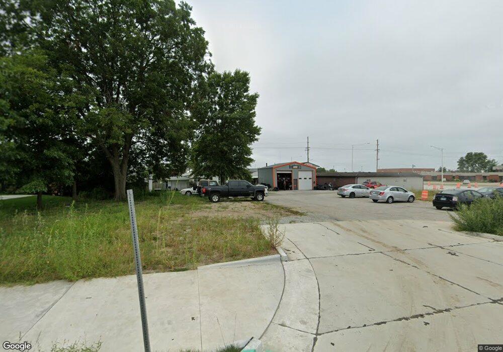 1103 W Fayette Ave, Effingham, IL 62401 - photo 1