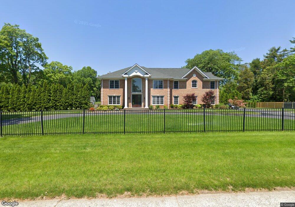 22 Linden Ln, Old Westbury, NY 11568 - photo 1