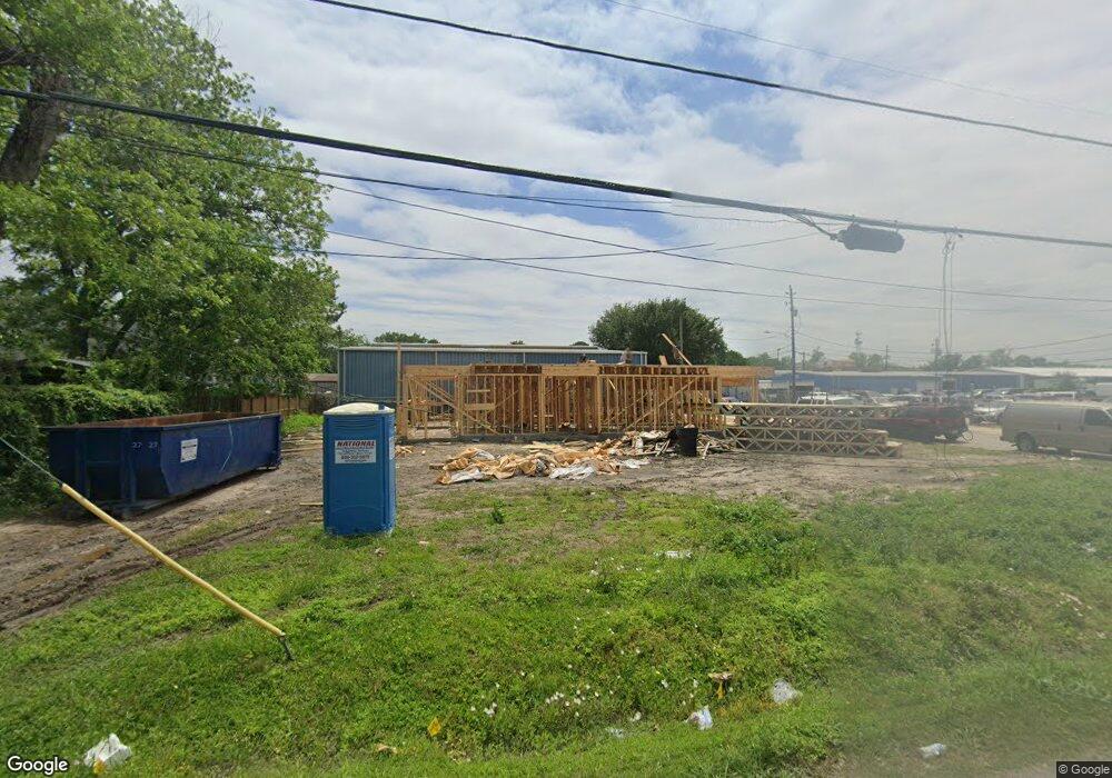 1601 Sylvester Rd, Houston, TX 77009 - photo 1
