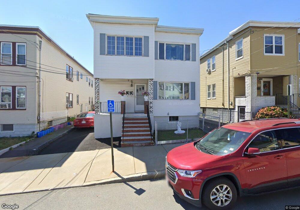 40 Arlington St unit R, Everett, MA 02149 - photo 1