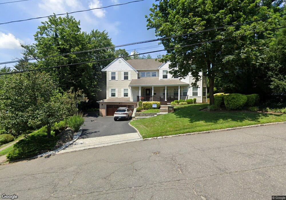 110 Luquer Rd, Port Washington, NY 11050 - photo 1