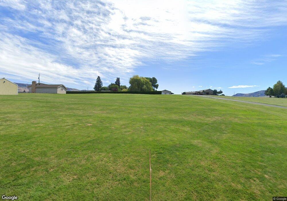 567 S Nevada Ave, East Wenatchee, WA 98802 - photo 1