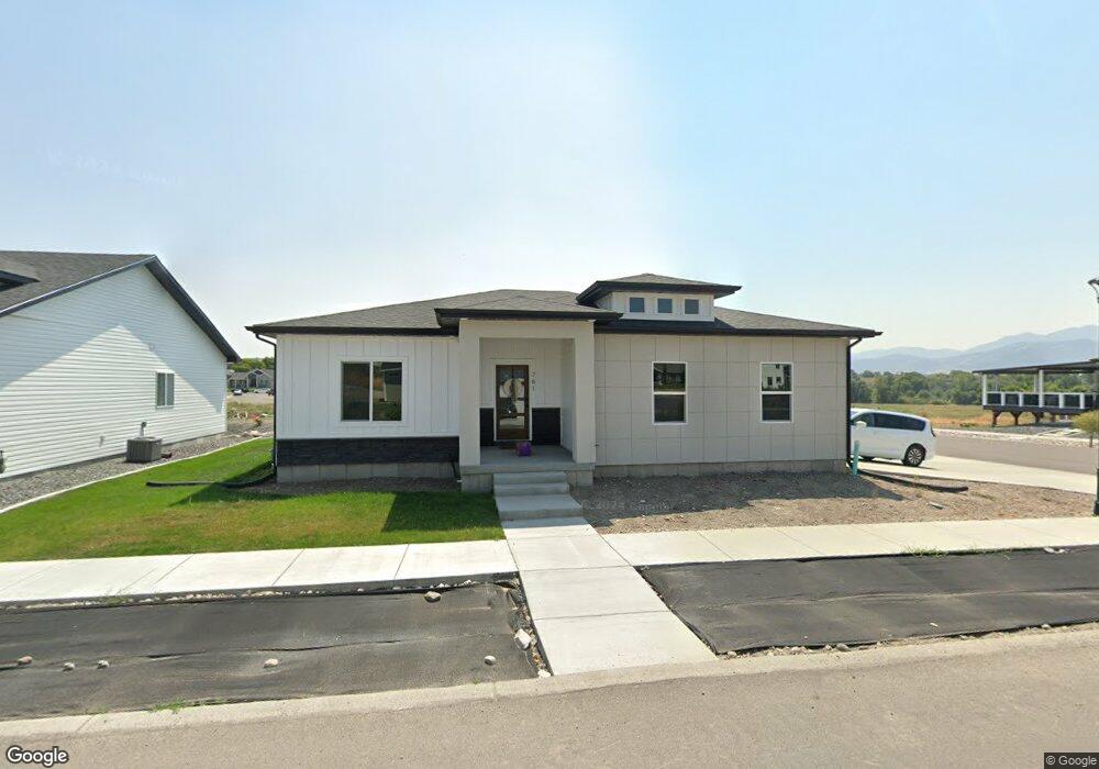 761 W 20 N, Hyrum, UT 84319 - photo 1