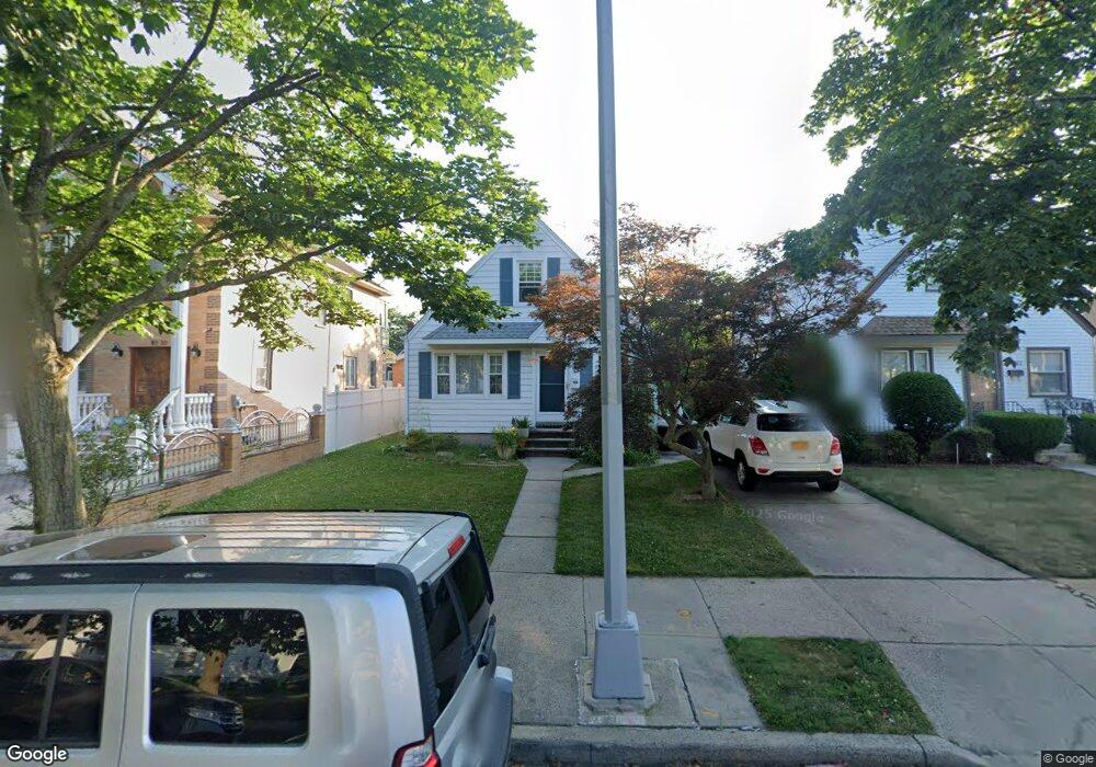 8026 269th St, New Hyde Park, NY 11040 - photo 1