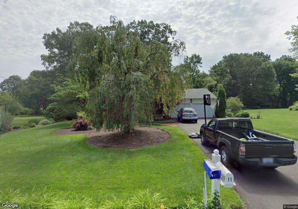 11 Butternut Dr, Bloomfield, CT 06002 - photo 1