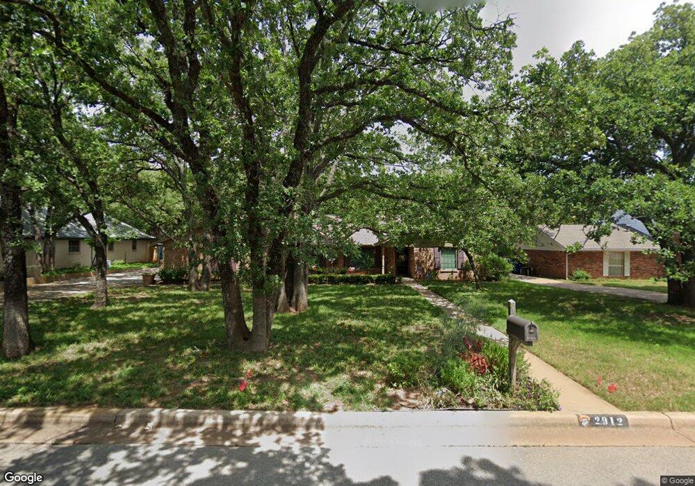 2912 Springdale Ln, Duncan, OK 73533 - photo 1