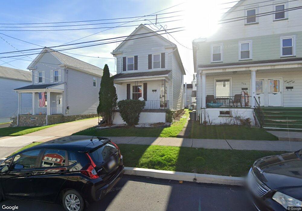 405 E Grove St, Nanticoke, PA 18634 - photo 1