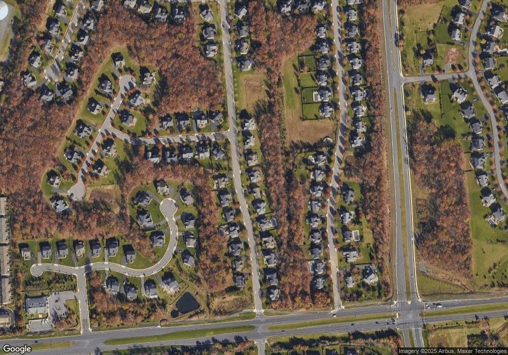 22562 Forest Run Dr, Ashburn, VA 20148 - photo 1