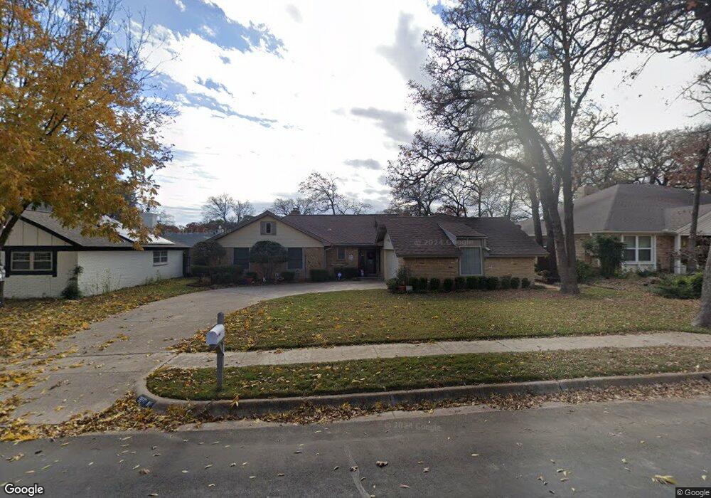 916 Brestol Ct W, Bedford, TX 76021 - photo 1