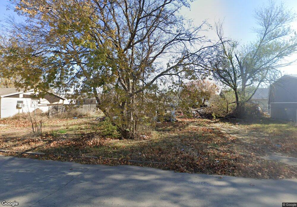 208 S 9th St, Henryetta, OK 74437 - photo 1