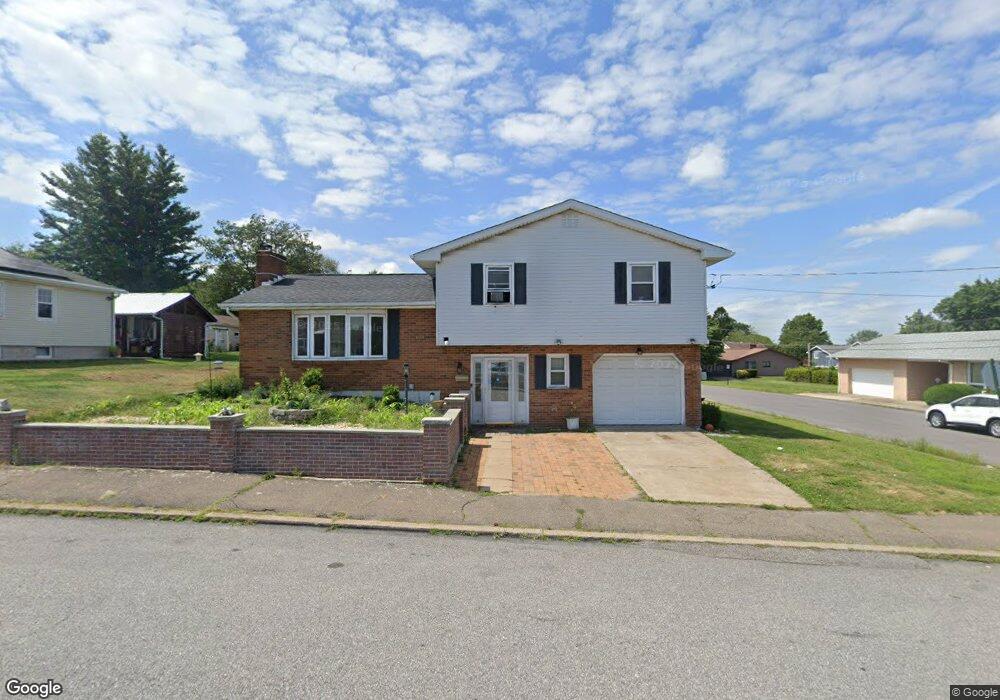 890 Roosevelt St, Hazleton, PA 18202 - photo 1