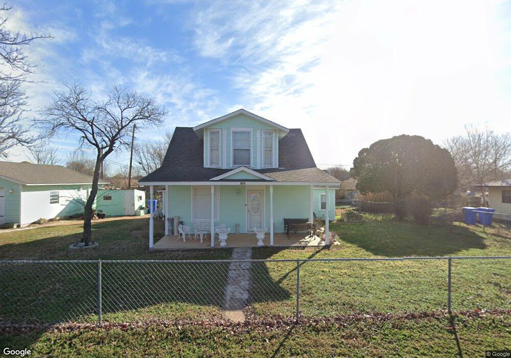 408 S 1st St, Cache, OK 73527 - photo 1