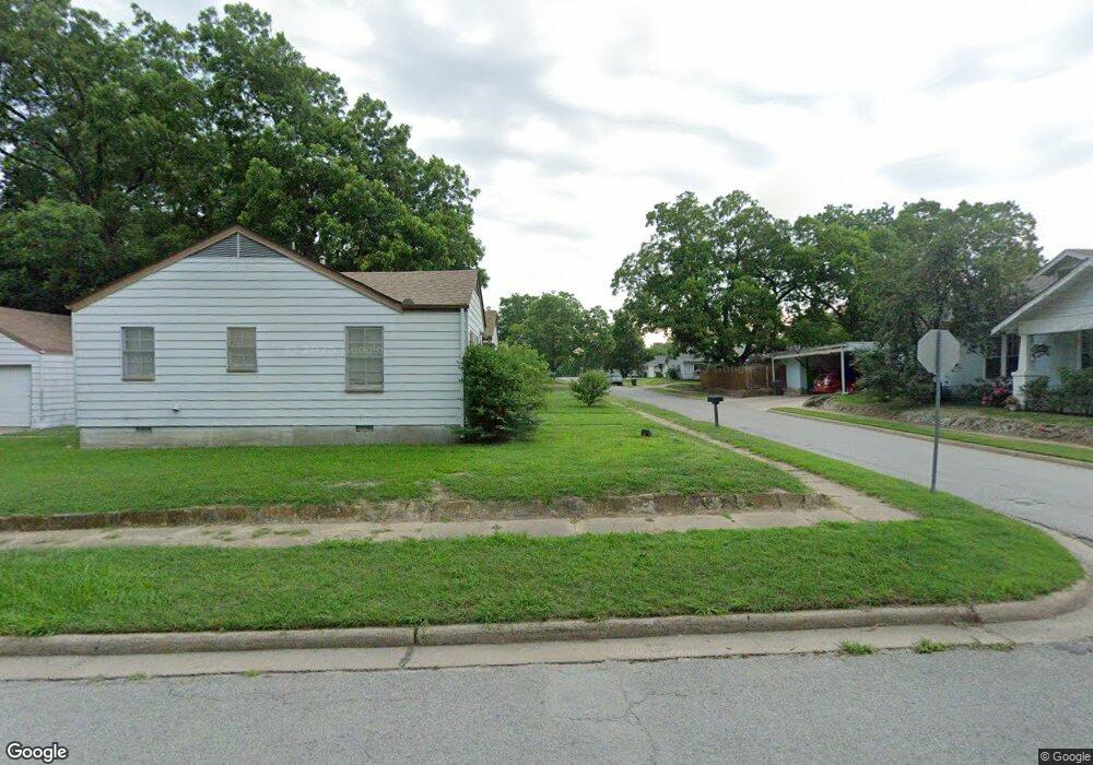 802 A St NW, Ardmore, OK 73401 - photo 1