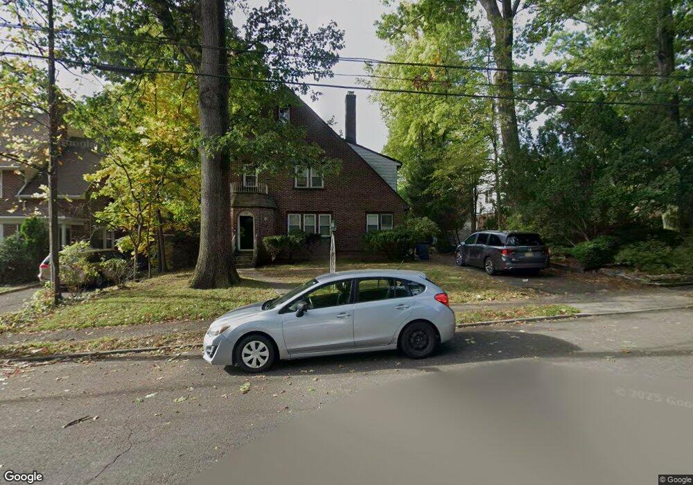 318 Briarcliff Rd, Teaneck, NJ 07666 - photo 1