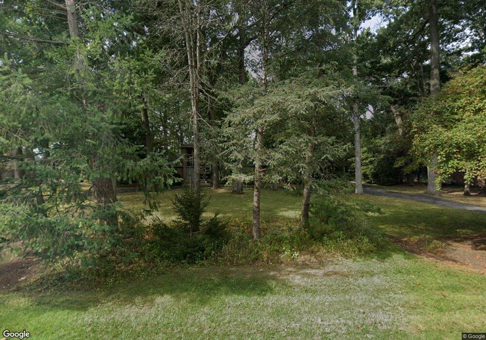 6966 Holiday Dr, Bloomfield Hills, MI 48301 - photo 1