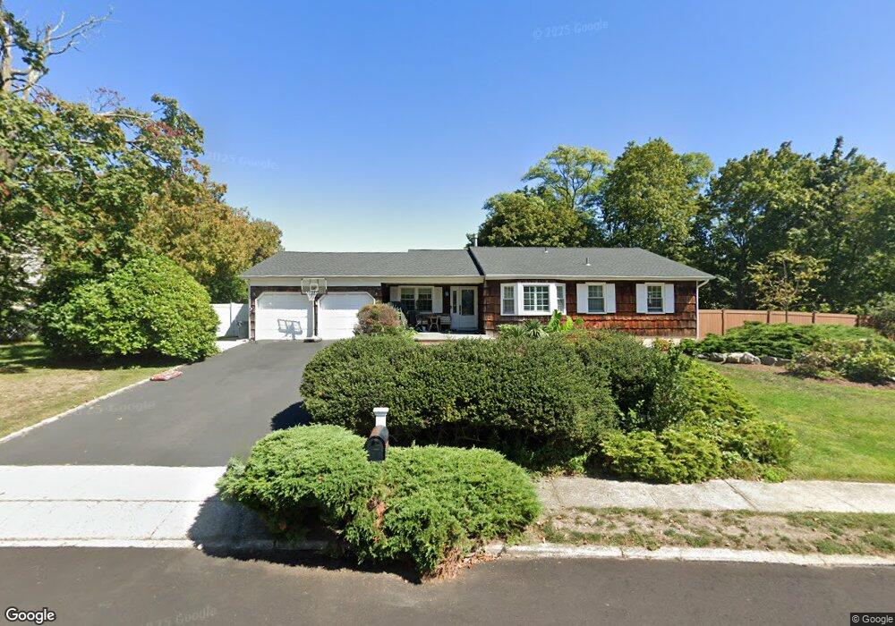 21 Dix Cir, Dix Hills, NY 11746 - photo 1