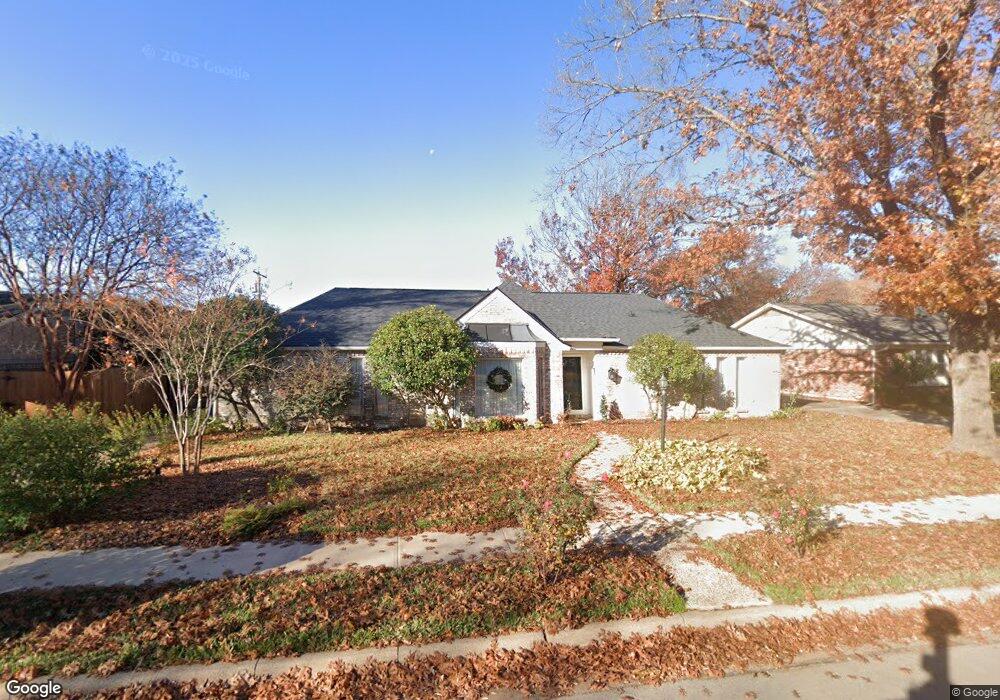 2513 Lakeview Dr, Bedford, TX 76021 - photo 1