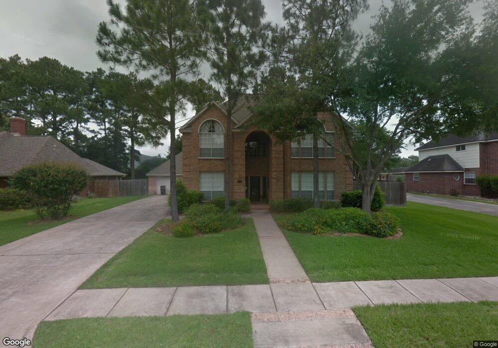 1305 Silverleaf Dr, Friendswood, TX 77546 - photo 1