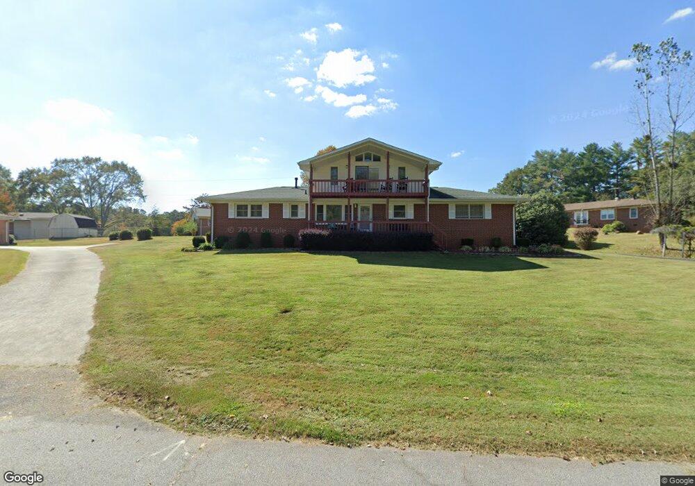 209 Cherokee Dr, Walhalla, SC 29691 - photo 1