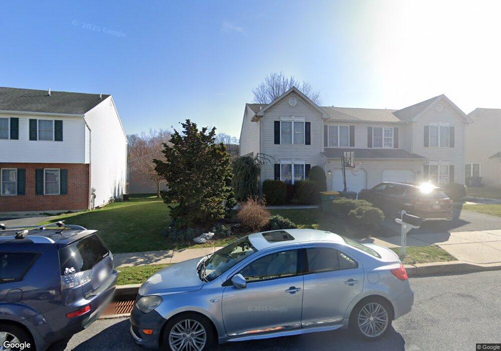 121 Bainbridge Cir, Reading, PA 19608 - photo 1