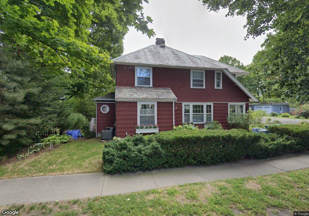 562 California St, Newtonville, MA 02460 - photo 1