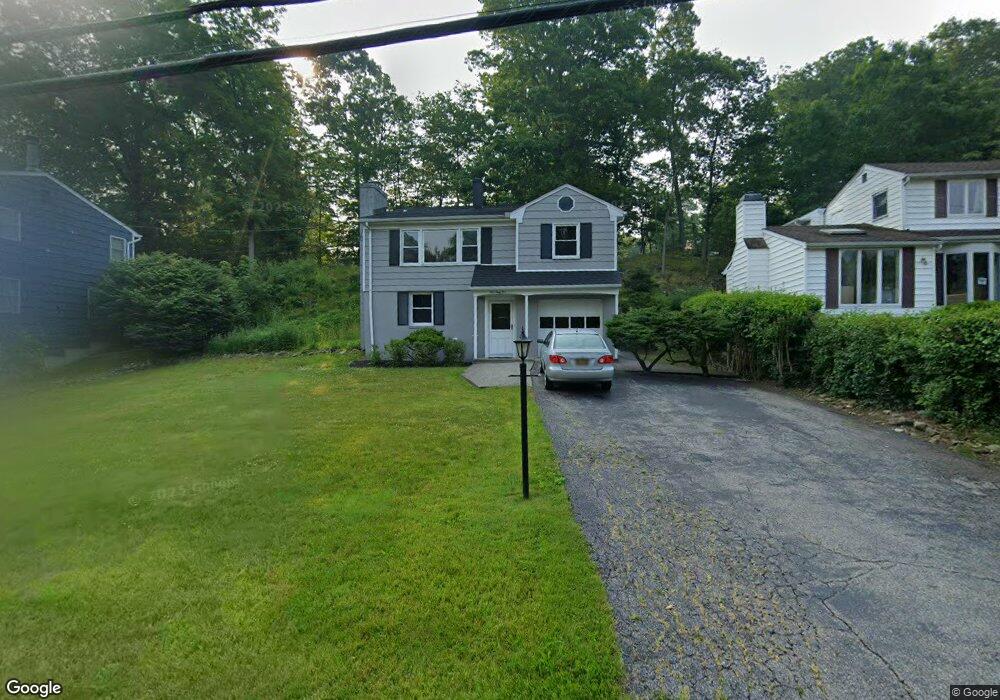 165 Lake Shore Dr, Pleasantville, NY 10570 - photo 1