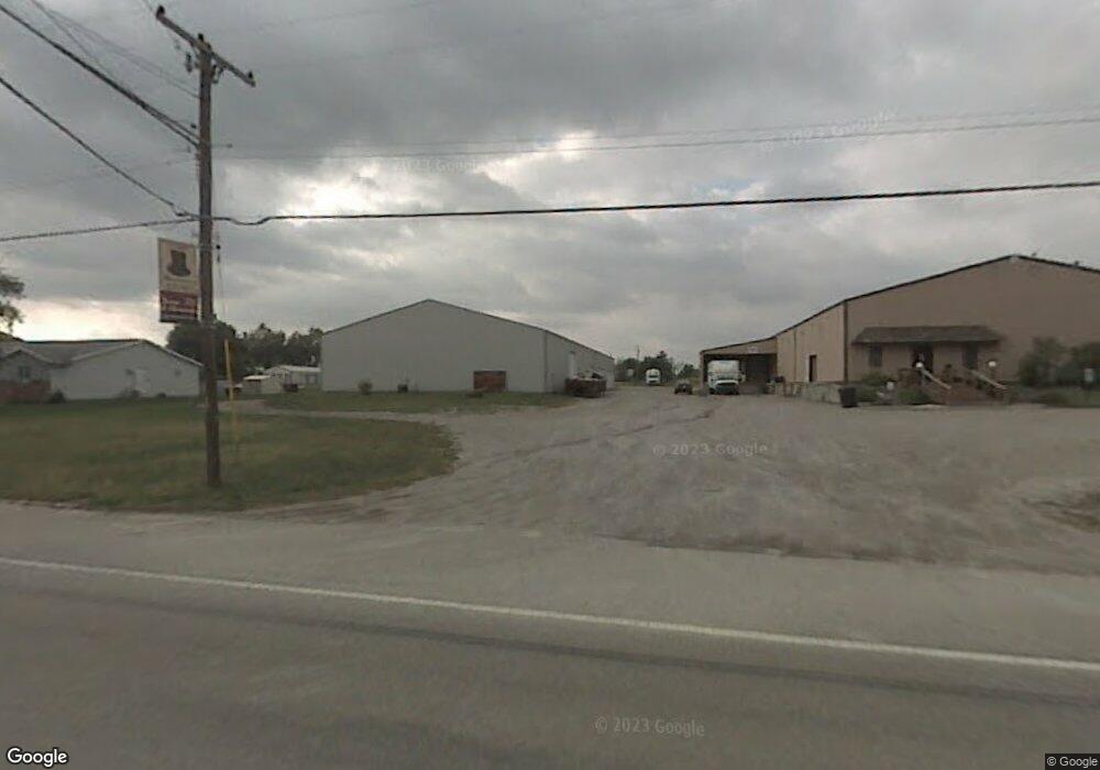 1501 N Kickapoo St, Lincoln, IL 62656 - photo 1