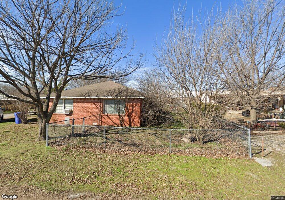 502 NW 4th St, Cache, OK 73527 - photo 1