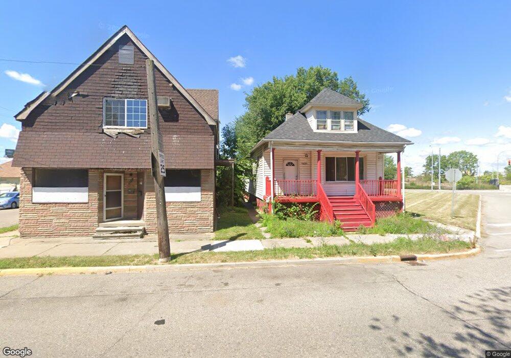 9829 Dequindre St, HamtraMcK, MI 48212 - photo 1