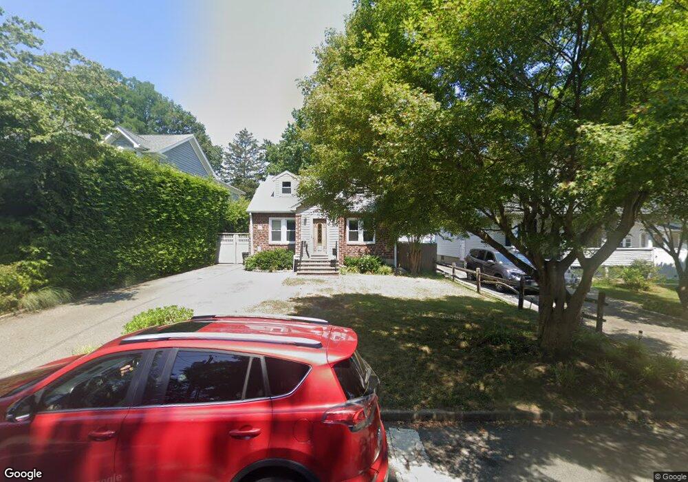 38 Locust Ave, Glen Head, NY 11545 - photo 1