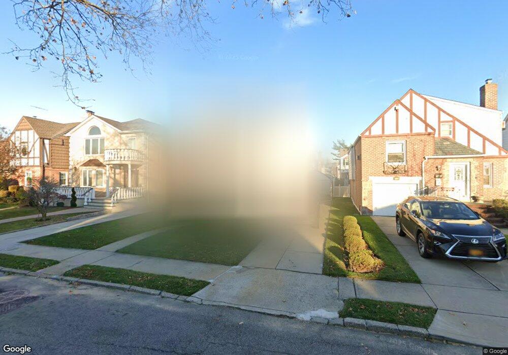 6723 181st St, Fresh Meadows, NY 11365 - photo 1