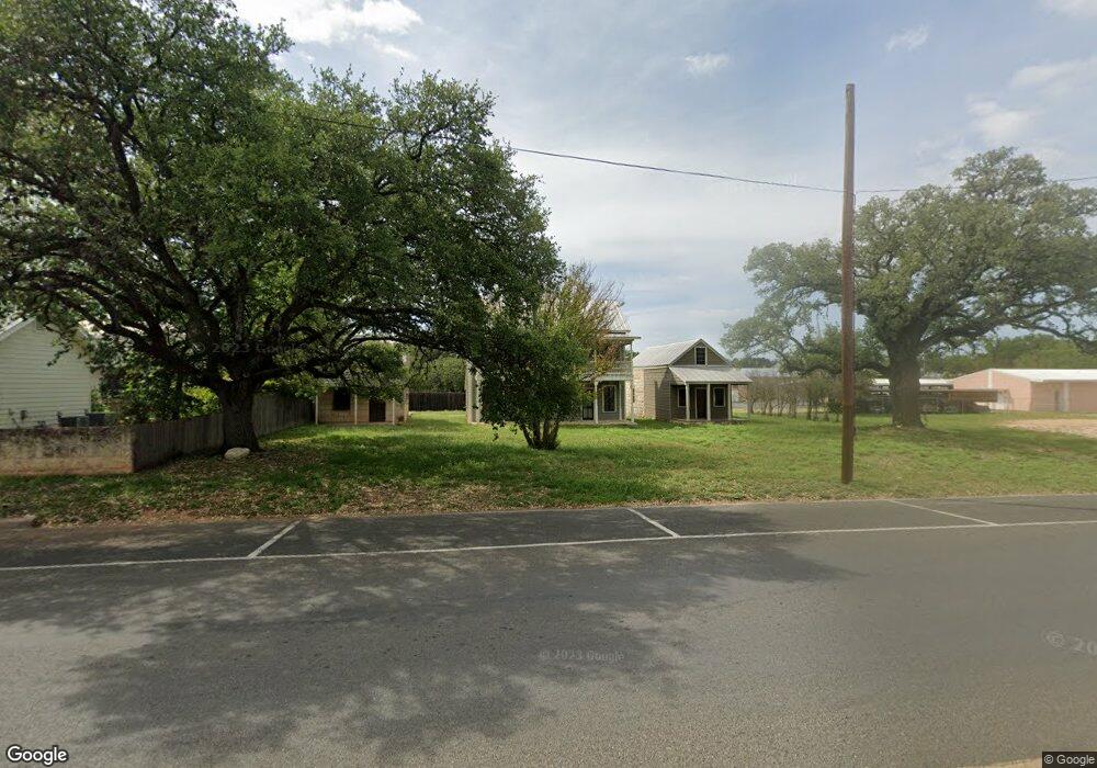 106 S Milam St, Fredericksburg, TX 78624 - photo 1