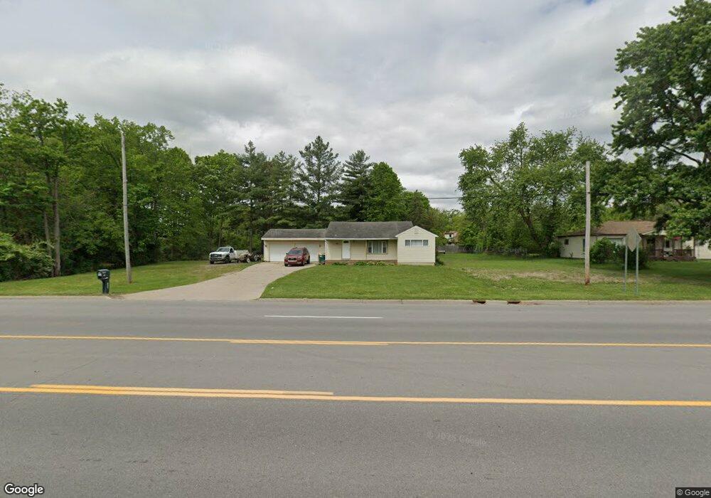 312 S Elms Rd, Flushing, MI 48433 - photo 1