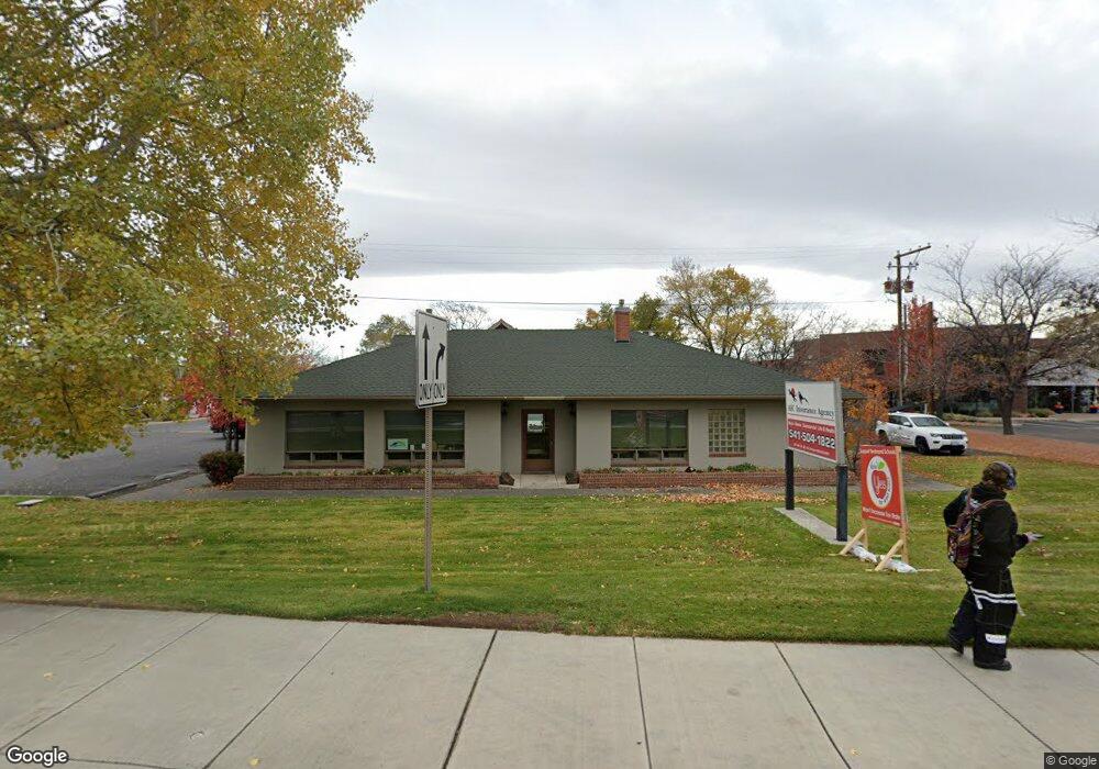 847 SW 6th St, Redmond, OR 97756 - photo 1