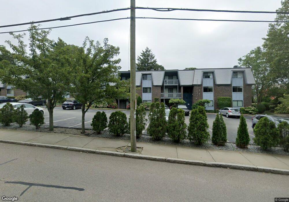 125 Van Zandt Ave unit 302, Newport, RI 02840 - photo 1