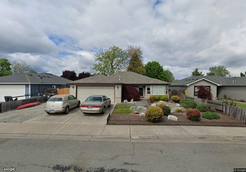 1237 Looking Glass Way, Central Point, OR 97502 - photo 1