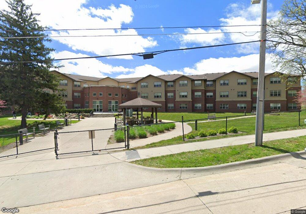 512 Lally St, Des Moines, IA 50315 - photo 1