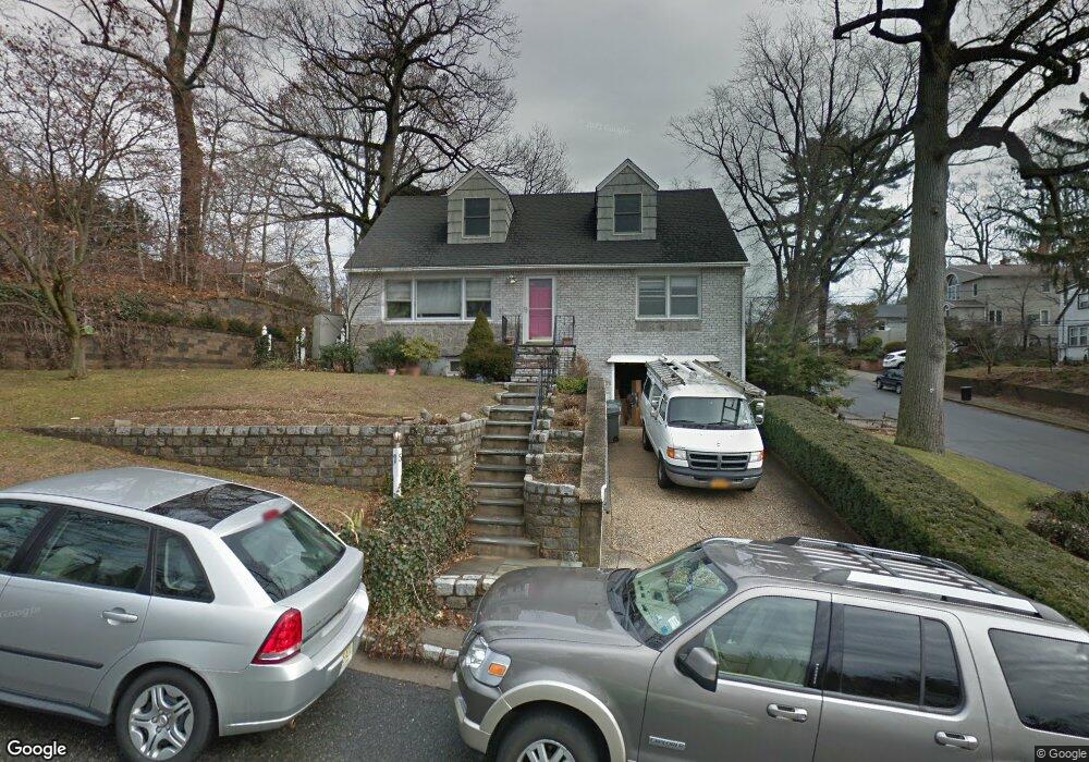 5 Sunset Ave, Glenwood Landing, NY 11547 - photo 1