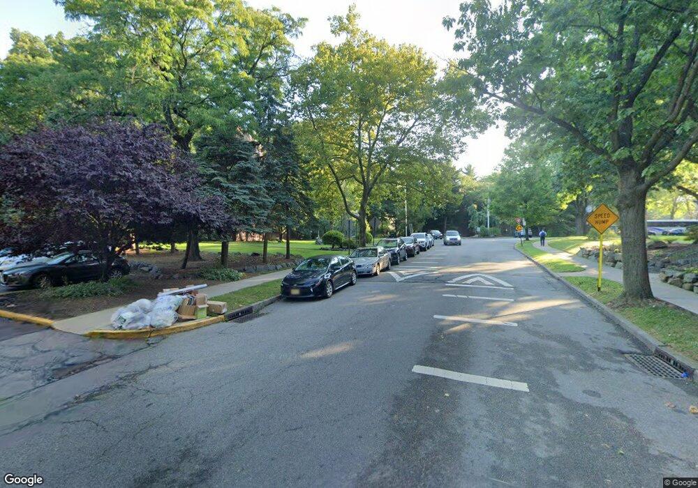 Linwood Park unit 2C, Fort Lee, NJ 07024 - photo 1