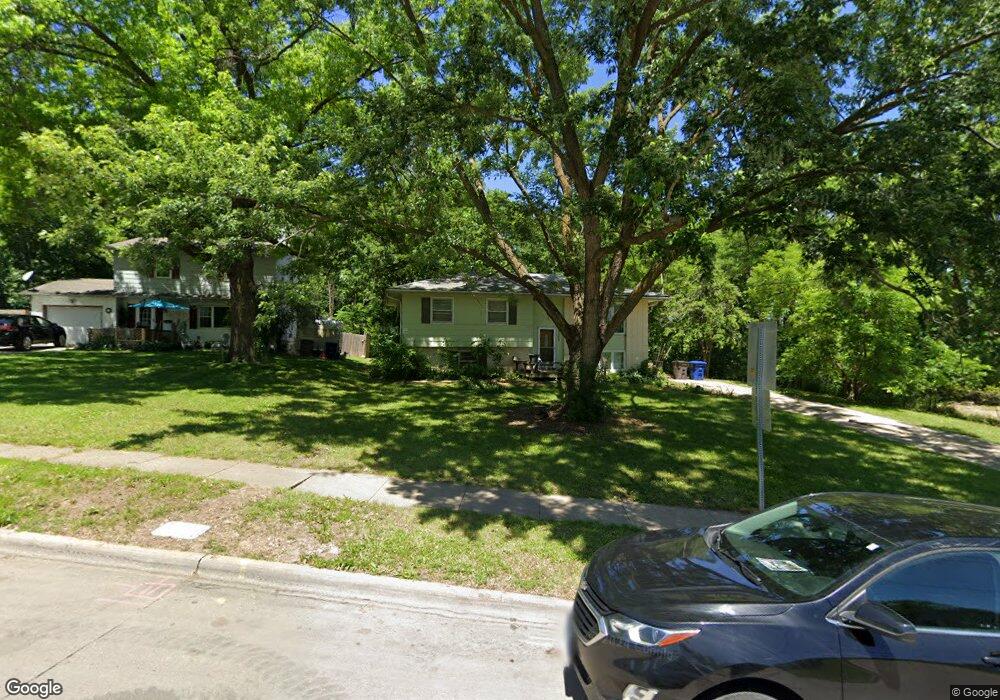 2509 Madison Ave, Des Moines, IA 50310 - photo 1